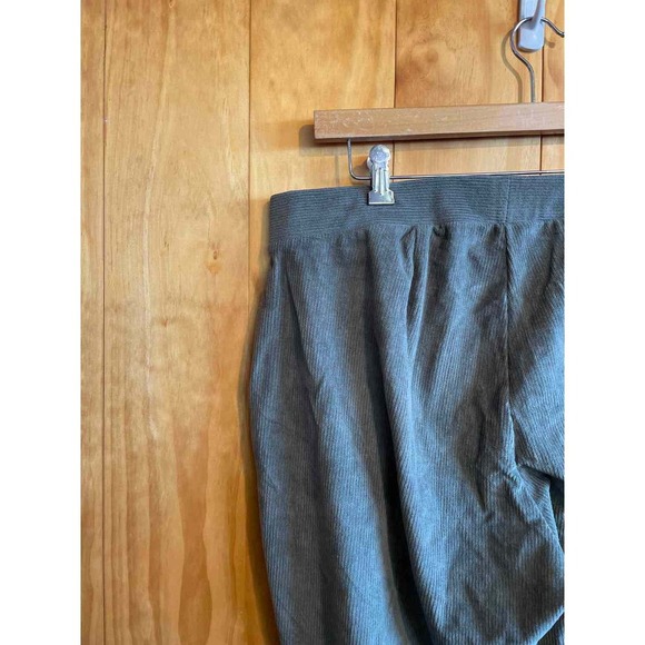 Size 1X Lands End Green Women's Pants - Picture 4 of 4
